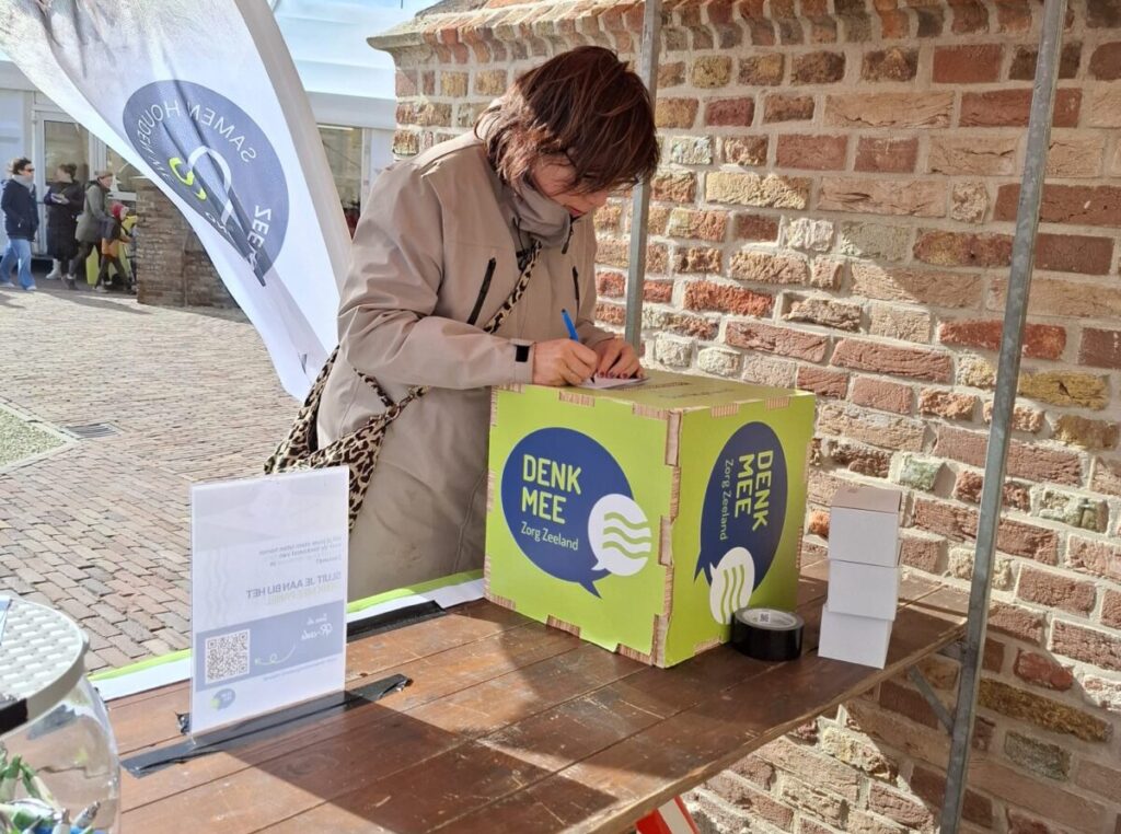 Denk Mee Panel